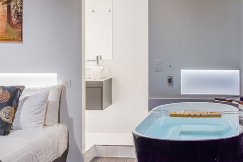 Waterfall Springs Retreat - Accommodation Bookings 0