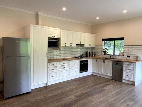 Waterfall Unit Farm Stay - Accommodation Bookings 2