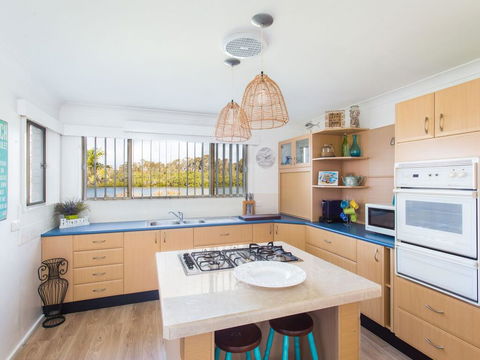 Waterfront At Point Road - Accommodation Bookings 1