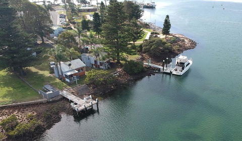 Waterfront Cottages - Accommodation Bookings 0