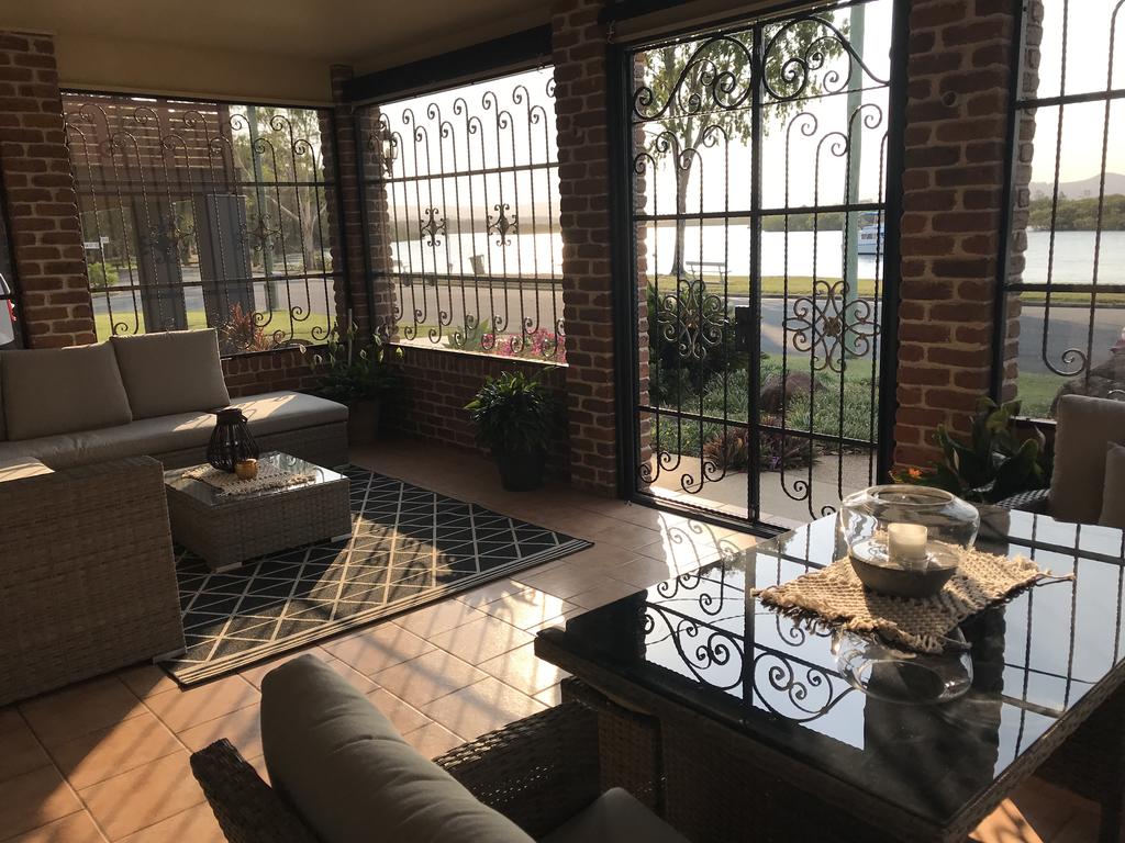 Coombabah QLD Accommodation Bookings