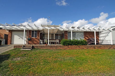 Waterfront On Sandpiper - Accommodation Bookings 2
