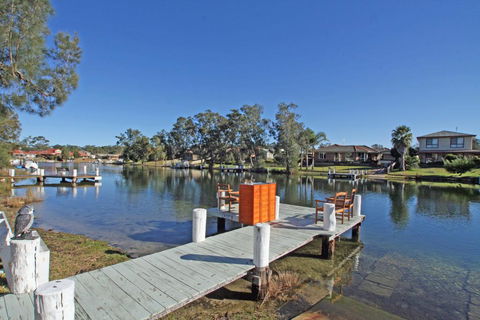 Waterfront On Sandpiper - Accommodation Bookings 0