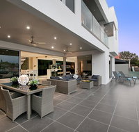 Waterfront Splendour - Accommodation Bookings