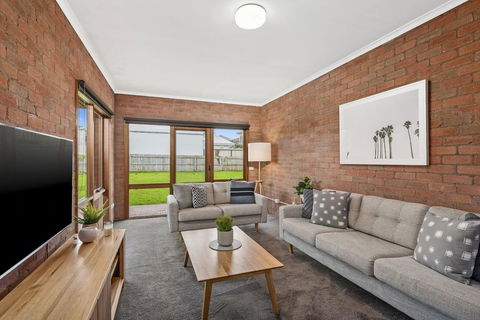 The Perfect Zone- SLEEPS 12 - Accommodation Bookings 7