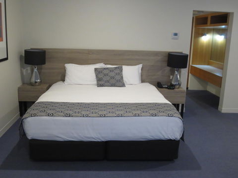The Dingley Hotel - Accommodation Bookings 41