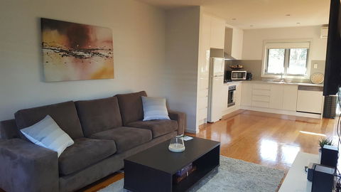 Central To Cowes - Accommodation Bookings 1
