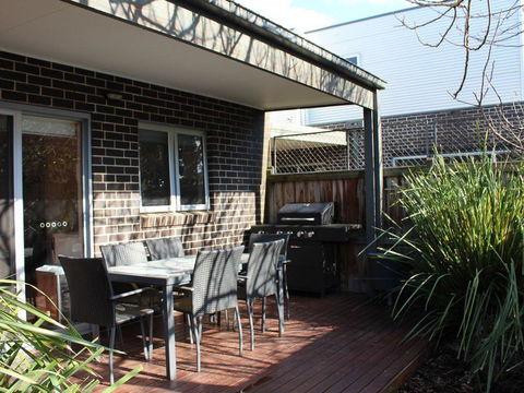 Central To Cowes - Accommodation Bookings 9