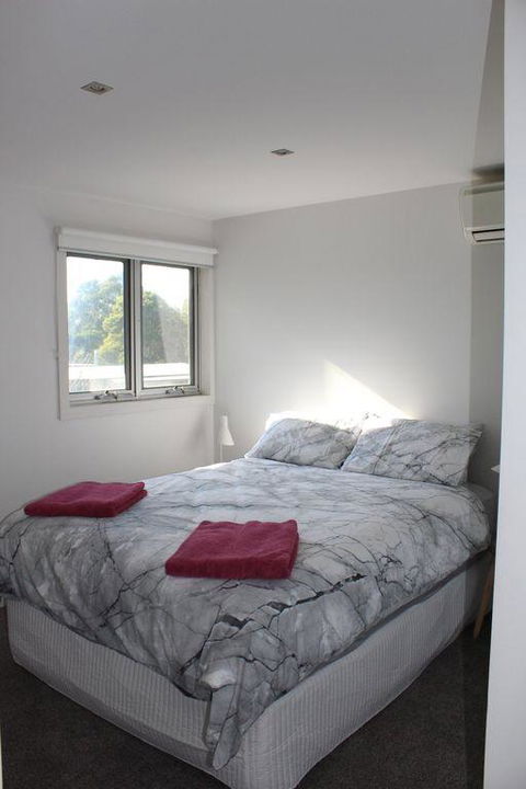 Central To Cowes - Accommodation Bookings 6
