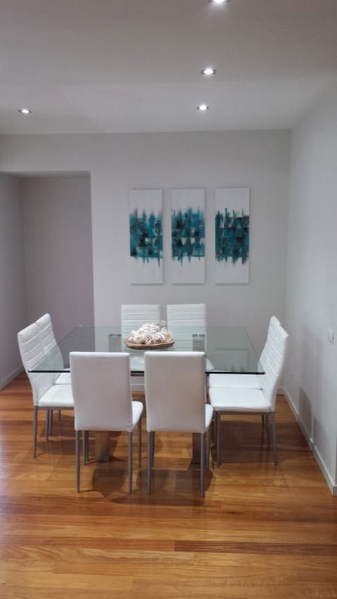 Central To Cowes - Accommodation Bookings 5