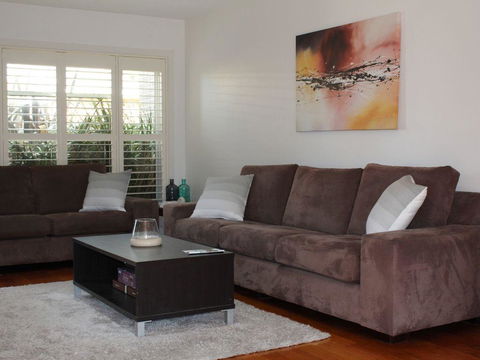 Central To Cowes - Accommodation Bookings 2