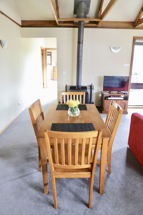 Red Ceder Cottage - Great Ocean Road - Port Campbell - Accommodation Bookings 15