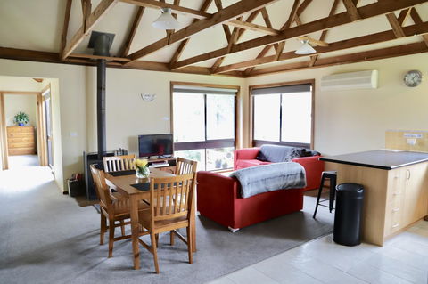 Red Ceder Cottage - Great Ocean Road - Port Campbell - Accommodation Bookings 12