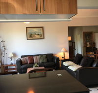 Hills Creek Holiday Home