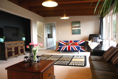 Beautiful View House - Accommodation Bookings 3