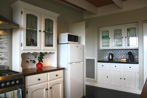 Beautiful View House - Accommodation Bookings 6