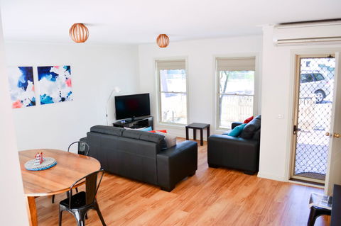Turner Terrace - Accommodation Bookings 9