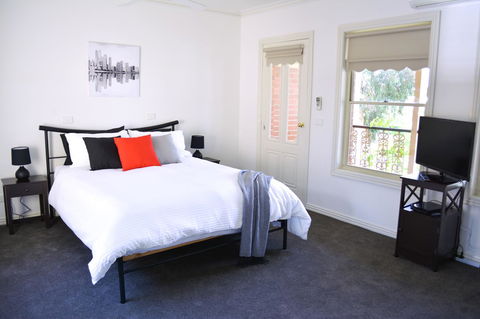 Turner Terrace - Accommodation Bookings 11