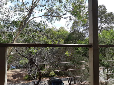 Elevated Holiday House Overlooks Tranquil Wetlands - Accommodation Bookings 10