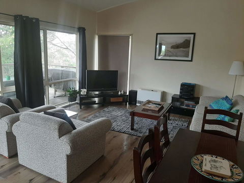 Elevated Holiday House Overlooks Tranquil Wetlands - Accommodation Bookings 1