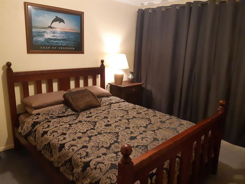 Elevated Holiday House Overlooks Tranquil Wetlands - Accommodation Bookings 5