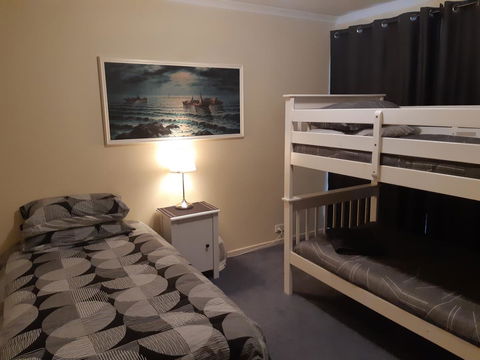 Elevated Holiday House Overlooks Tranquil Wetlands - Accommodation Bookings 6