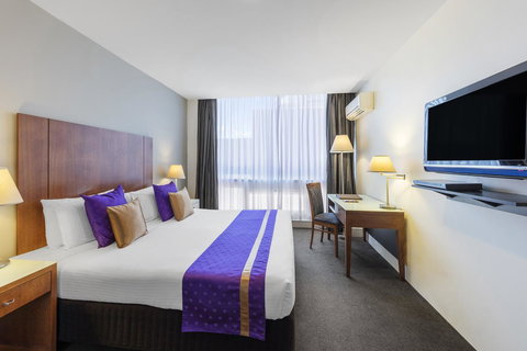 Park Regis Griffin Suites - Accommodation Bookings 11