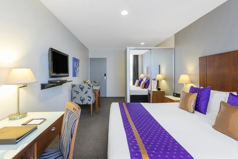 Park Regis Griffin Suites - Accommodation Bookings 10