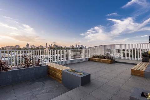 Oaks Melbourne South Yarra Suites - Accommodation Bookings 8