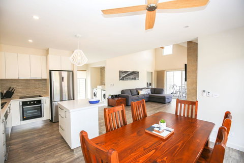 Amber Mist Villa Two - Accommodation Bookings 15