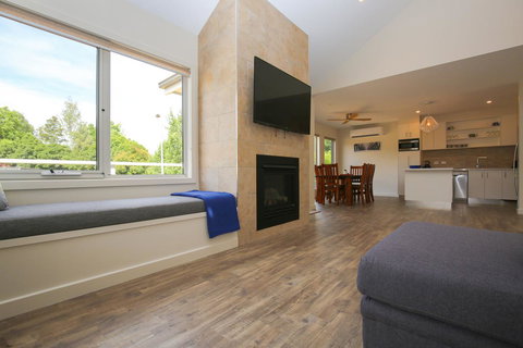 Amber Mist Villa Two - Accommodation Bookings 14