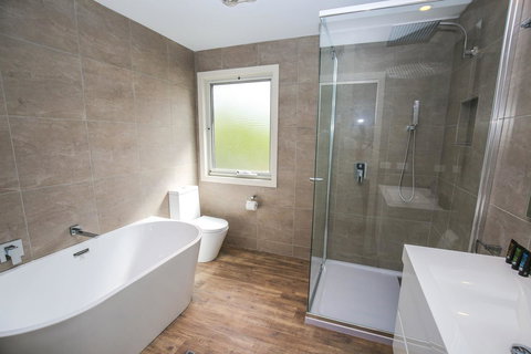 Amber Mist Villa Two - Accommodation Bookings 3