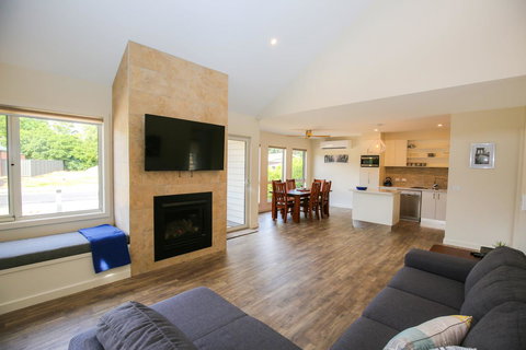 Amber Mist Villa Two - Accommodation Bookings 21