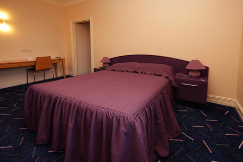 Mitchell River Tavern - Accommodation Bookings 22