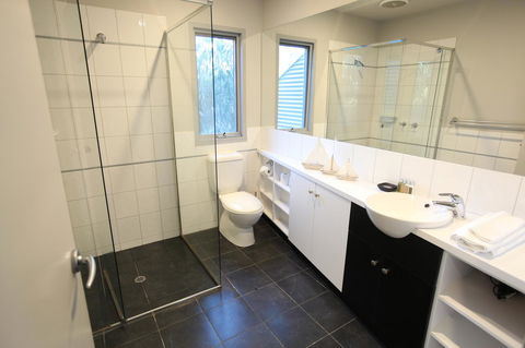 Lorne Luxury - Accommodation Bookings 5