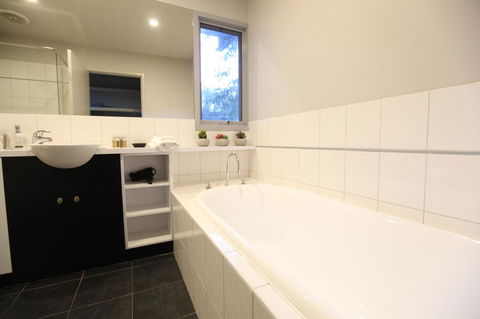 Lorne Luxury - Accommodation Bookings 2