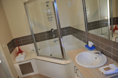 National Hotel Complex Bendigo - Accommodation Bookings 22