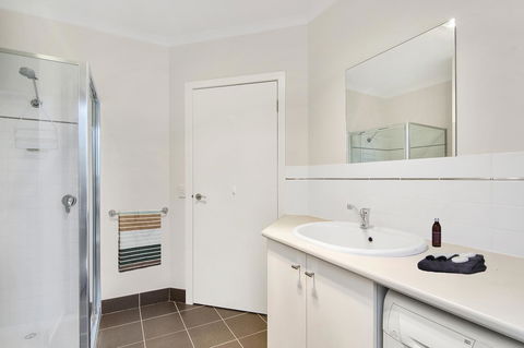 Bask At The Glade - Rejuvenate Stays - Accommodation Bookings 13