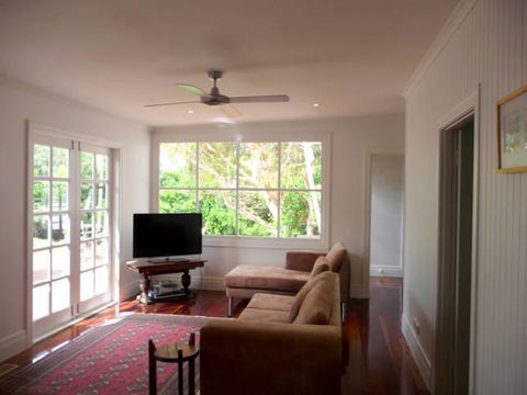 Sorrento Beach House - Perfect Spot And NEW Pool - Accommodation Bookings 3