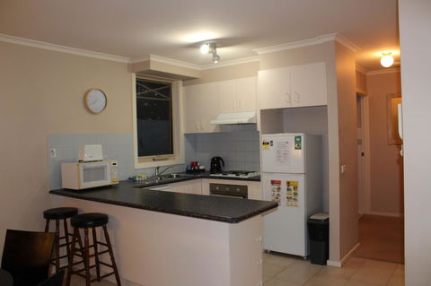 Australian Home Away @ Box Hill 2 Bedroom - Accommodation Bookings 7