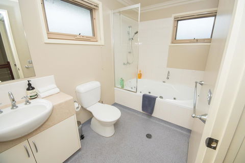 The Pitch - Accommodation Bookings 21