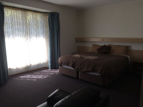 Ambassador Motor Inn - Accommodation Bookings 17