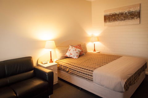 Ambassador Motor Inn - Accommodation Bookings 33