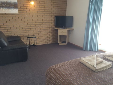 Ambassador Motor Inn - Accommodation Bookings 15