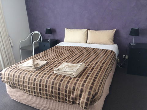 Ambassador Motor Inn - Accommodation Bookings 4