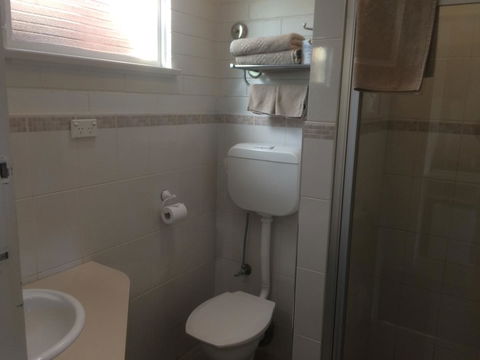 Ambassador Motor Inn - Accommodation Bookings 14