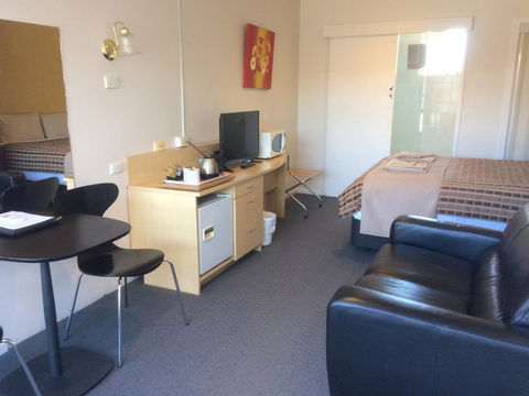 Ambassador Motor Inn - Accommodation Bookings 20