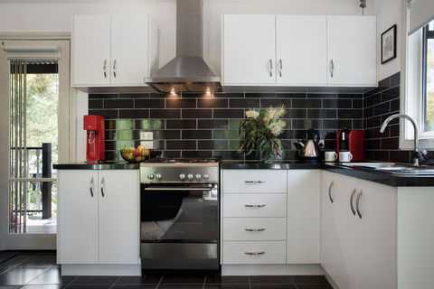 Cottage 4A - Accommodation Bookings 3