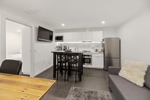 Work Sleep Live Melbourne - Accommodation Bookings 9