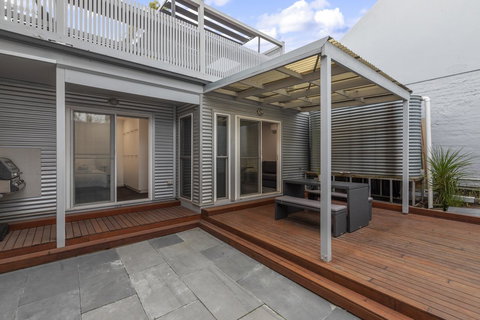 Work Sleep Live Melbourne - Accommodation Bookings 13